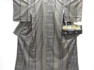 縞に花更紗模様織り出し本場泥大島紬着物(7マルキ)